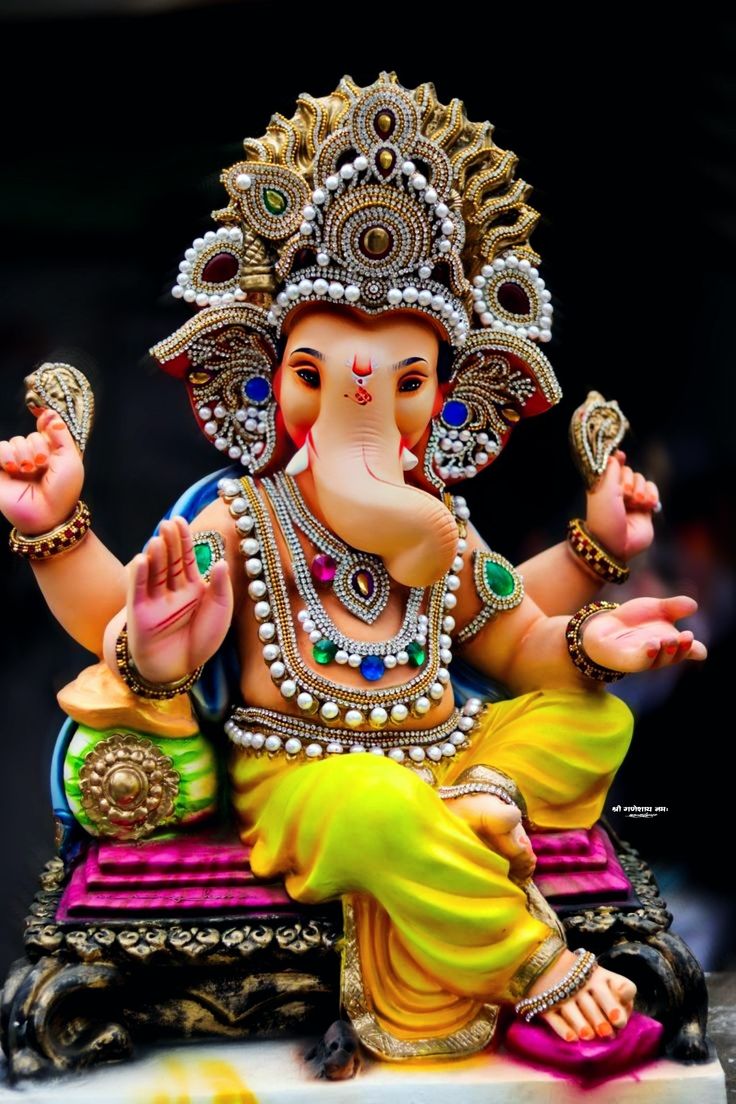 Statue de Ganesh en Inde pendant la célébration de Ganesh Chaturthi